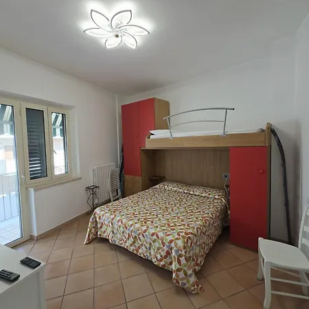 Sarajevo Apartment A Pochi Passi Dal Mare Rifa764 *